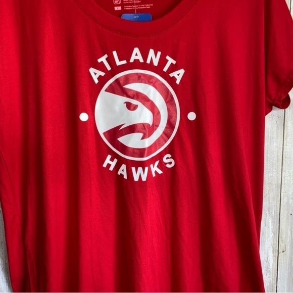 NWT NBA Atlanta Hawks Red Oversized Tee - Picture 2 of 4